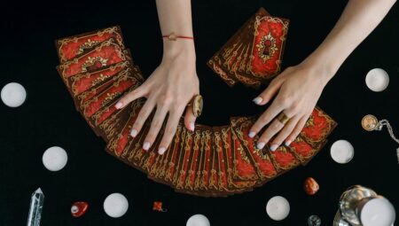 Tarot kartları ve çakralar arasındaki bağlantı